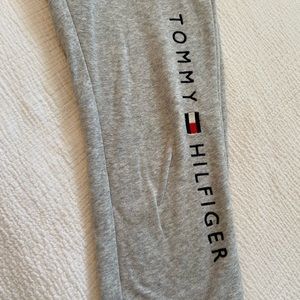 SOLD!!!! TOMMY HILFIGUER